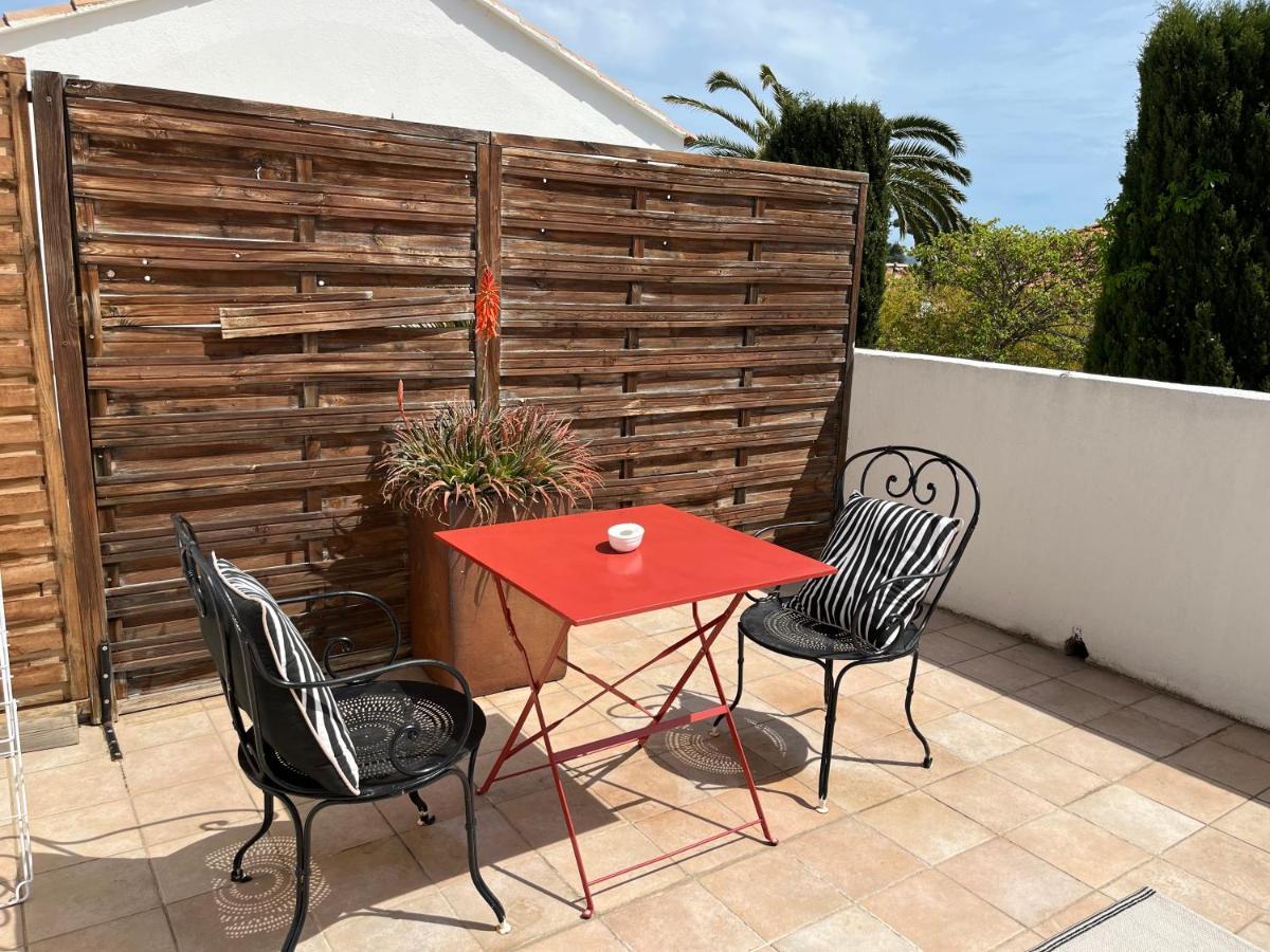 Hotel Le Synaya Sanary-sur-Mer Exterior photo